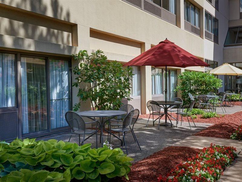 מלון Detroit Marriott ליבוניה מראה חיצוני תמונה