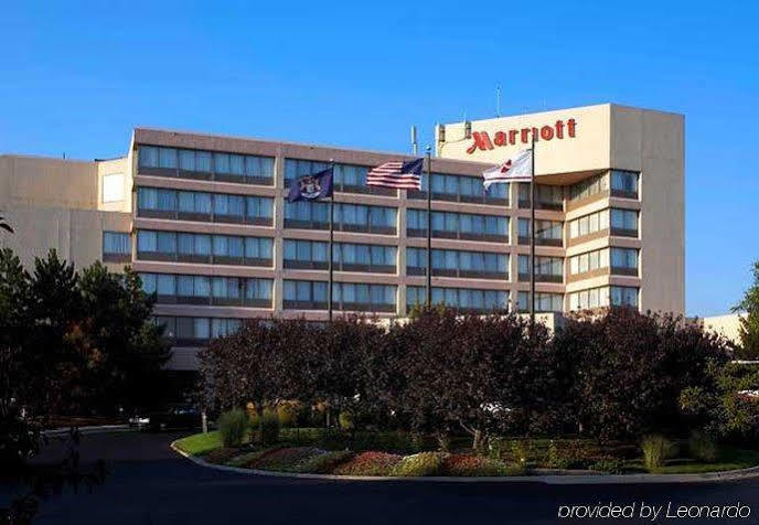 מלון Detroit Marriott ליבוניה מראה חיצוני תמונה